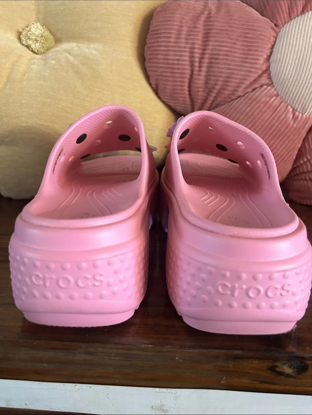 Crocs Pink stomp slides with charms